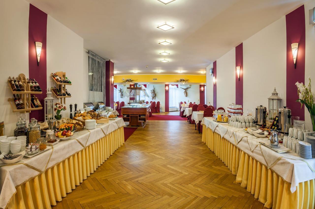 Hotel Jaskółka Ustroń Exterior foto